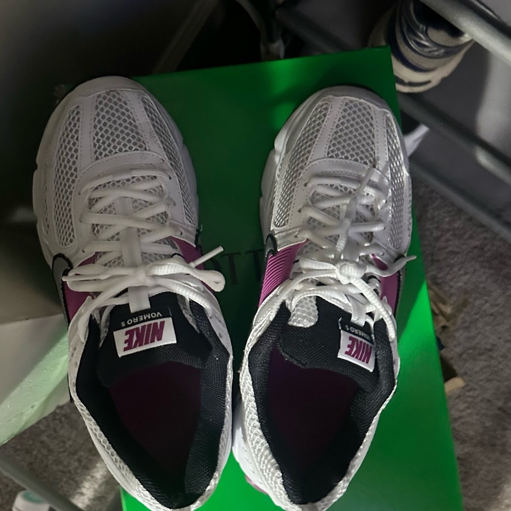 Nike Women's White and Pink Sneakers